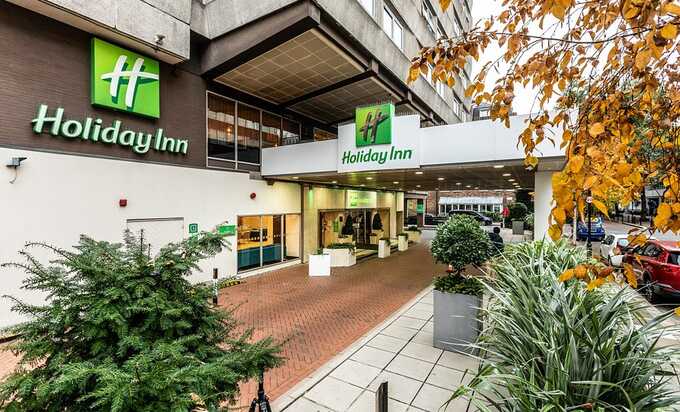  Holiday Inn    