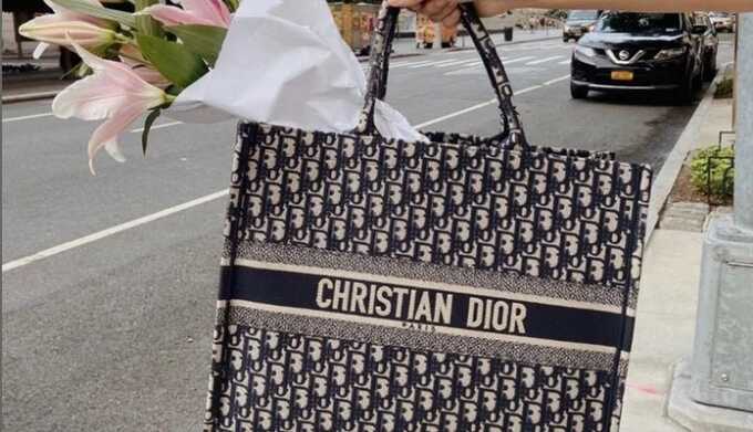    Dior:   