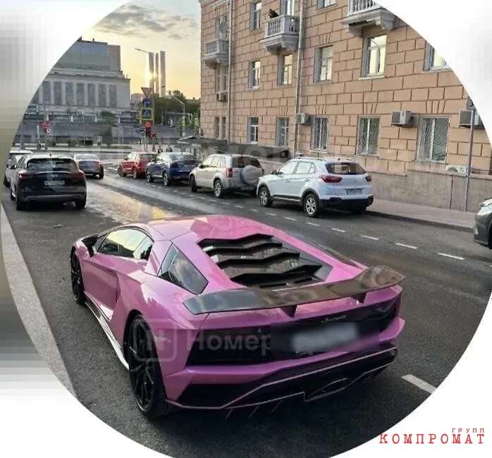 Lamborghini Aventador 