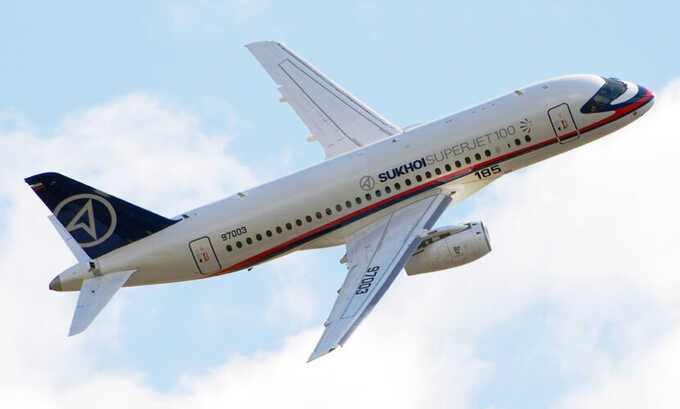       Sukhoi Superjet-100